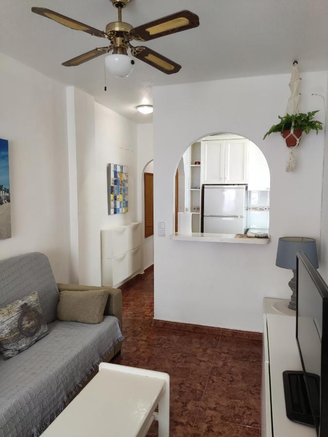Ak Apartamento En Torrevieja Esterno foto