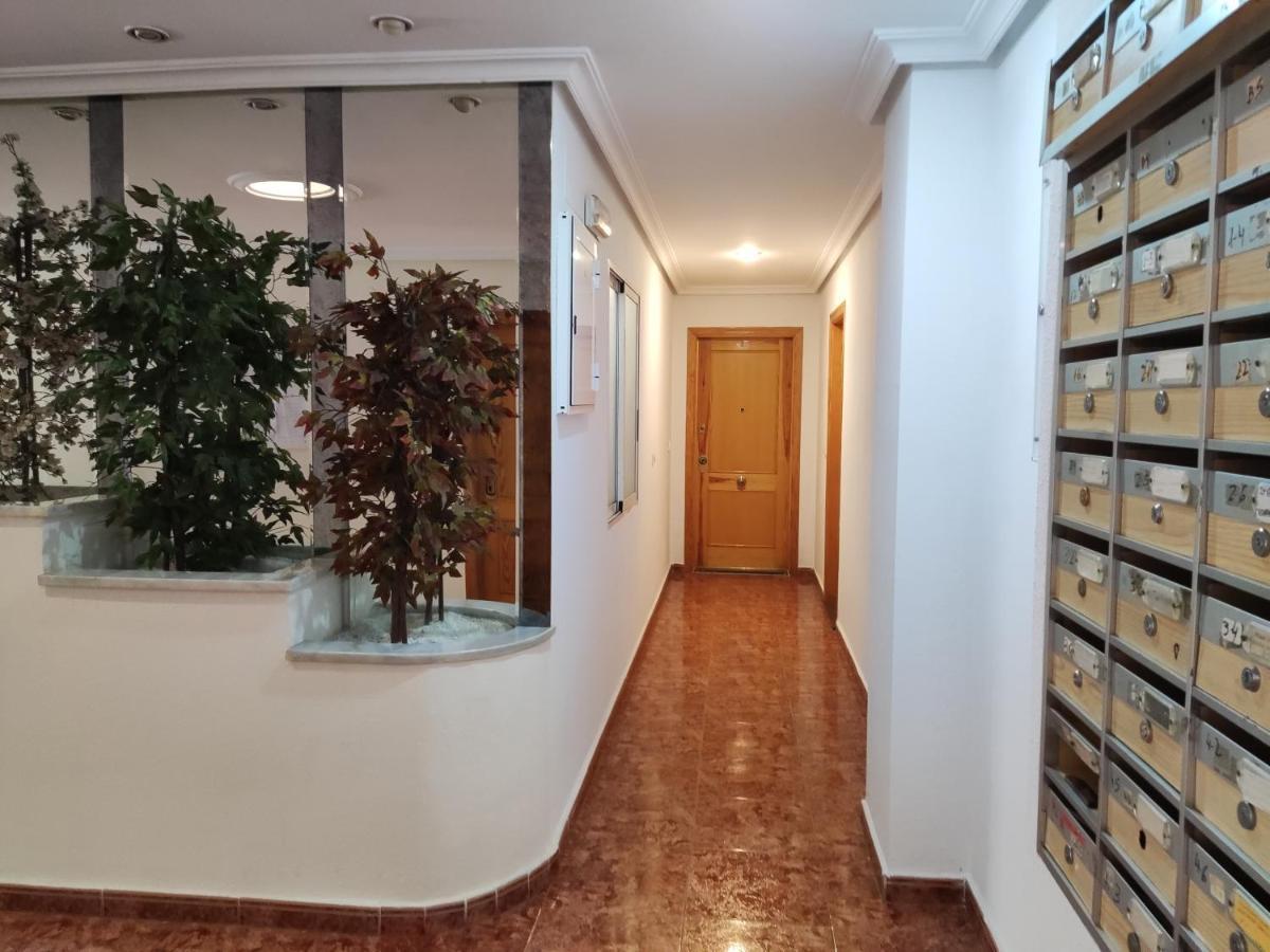 Ak Apartamento En Torrevieja Esterno foto
