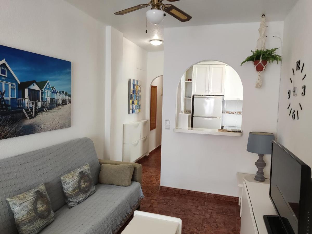 Ak Apartamento En Torrevieja Esterno foto
